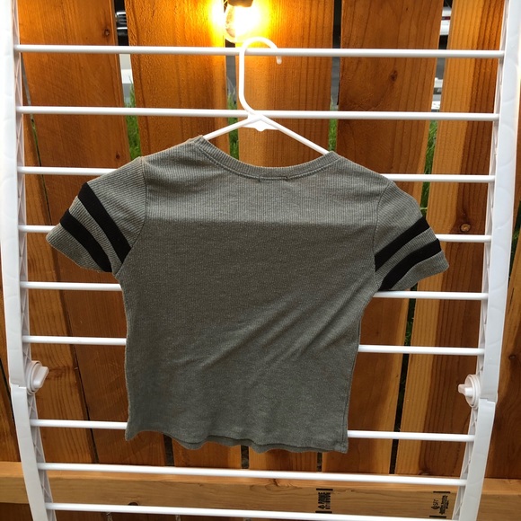 Dark green short sleeve shirt. - Picture 2 of 2